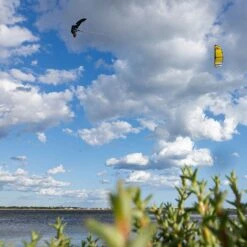 Ozone Edge V12 Freeride / Big Air / Race Kite Discounts Apply ! -Wind Rush Shop ozone edge v12 action 5