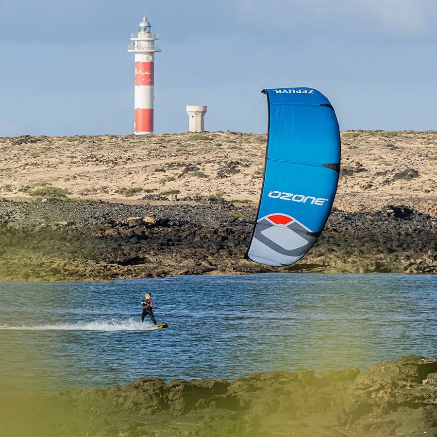Ozone Zephyr V7 17m Lightwind Kite - 30% Off Last One - Yellow Discounts Apply ! 8 Ozone Zephyr V7 17m Lightwind Kite - 30% Off Last One - Yellow Discounts Apply ! - Image 6
