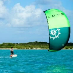 Slingshot UFO V2 Limited Edition Green Zero Strut Foil Kite - 30% Off Discounts Apply ! 10 Slingshot UFO V2 Limited Edition Green Zero Strut Foil Kite - 30% Off Discounts Apply ! -Wind Rush Shop slingshot 2023 ufo v2 limited edition green size 4