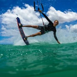 Slingshot Asylum V6 - Big Air / Freestyle Twintip Kiteboard Discounts Apply ! -Wind Rush Shop slingshot twintip asylum v6 size 3